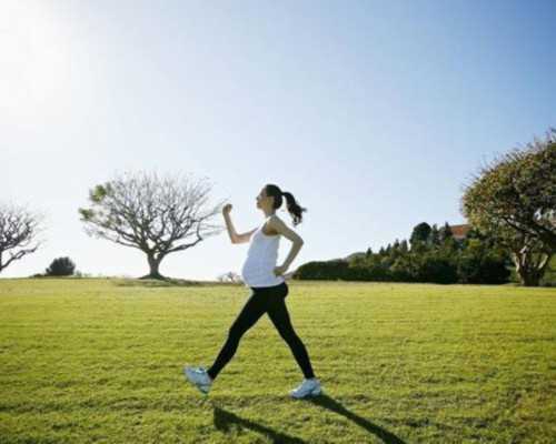 胚胎移植第三天有点呼吸不畅胸闷气短正常吗？